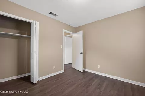Bedroom - 1541 Dianne Dr, Jackson, MS 39204 photo 4 of 9