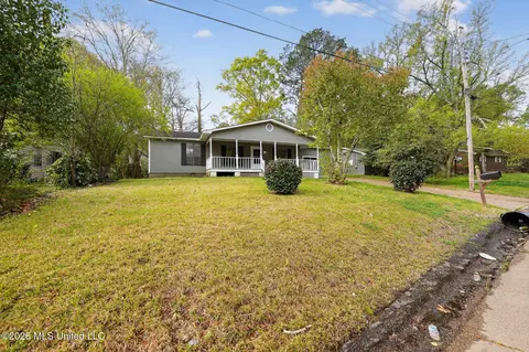 Exterior - 1541 Dianne Dr, Jackson, MS 39204 photo 2 of 5