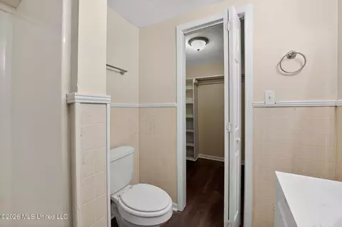 Bath - 1541 Dianne Dr, Jackson, MS 39204 photo 4 of 7