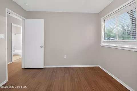 Bedroom - 5559 Queen Mary Ln, Jackson, MS 39209 photo 2 of 12