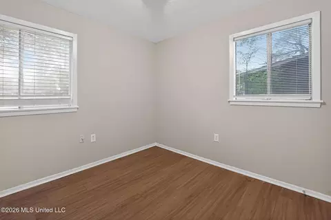 Bedroom - 5559 Queen Mary Ln, Jackson, MS 39209 photo 3 of 12
