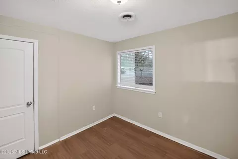 Bedroom - 5559 Queen Mary Ln, Jackson, MS 39209 photo 12 of 12