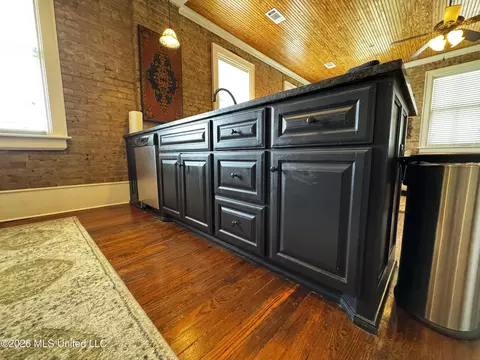 Kitchen - 200 State St #W-2A, Natchez, MS 39120 photo 3 of 4