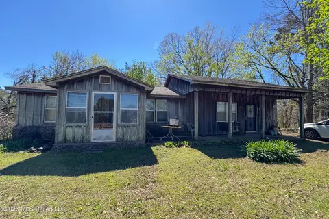 Exterior - 10650 Hwy 72, Walnut, MS 38683 photo 2 of 3