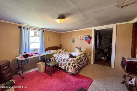 Bedroom - 10650 Hwy 72, Walnut, MS 38683 photo 4 of 4