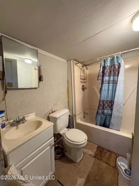 Bath - 10650 Hwy 72, Walnut, MS 38683 photo 2 of 2