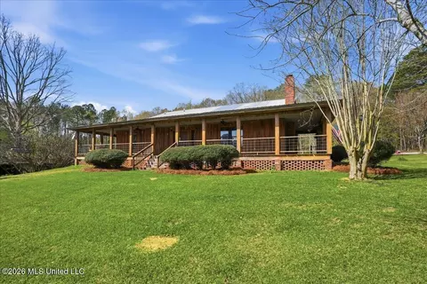 410 Carson Rd, Carthage, MS 39051