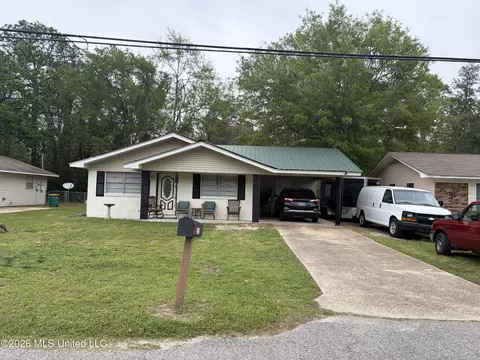 320 Lawler Ave, Long Beach, MS 39560