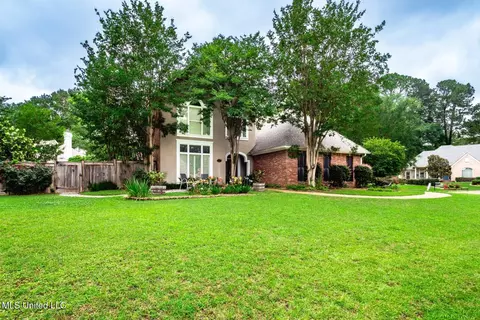 628 Kinsington Ct, Ridgeland, MS 39157
