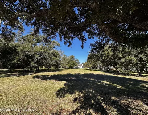 4307 Washington Ave, Pascagoula, MS 39581