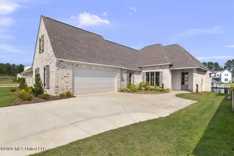 2140 Herons Bay Cir, Madison, MS 39110
