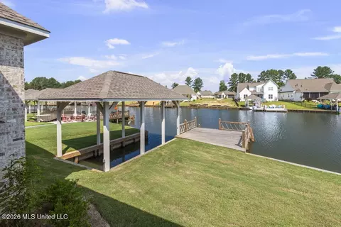 Exterior - 2140 Herons Bay Cir, Madison, MS 39110 photo 2 of 5