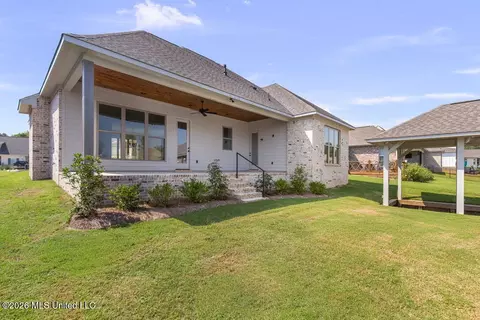 Exterior - 2140 Herons Bay Cir, Madison, MS 39110 photo 4 of 5