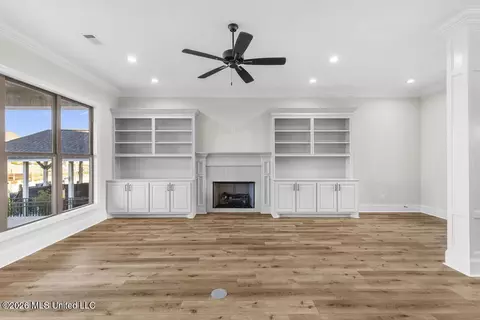 Living - 2140 Herons Bay Cir, Madison, MS 39110 photo 2 of 6