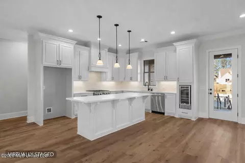 Kitchen - 2140 Herons Bay Cir, Madison, MS 39110 photo 1 of 3