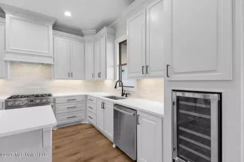 Kitchen - 2140 Herons Bay Cir, Madison, MS 39110 photo 3 of 3