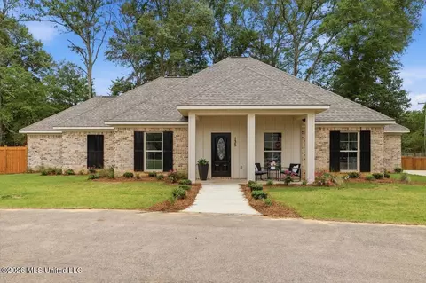 135 Shiloh Parkway Dr, Brandon, MS 39042