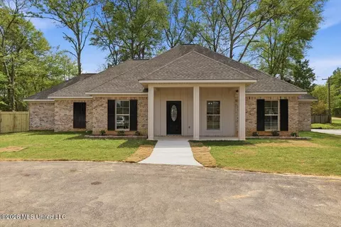 135 Shiloh Parkway Dr, Brandon, MS 39042