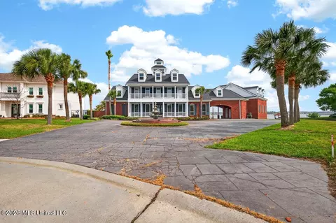 489 Jordan Dr, Biloxi, MS 39531