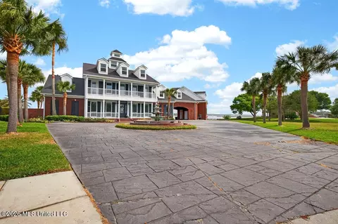 489 Jordan Dr, Biloxi, MS 39531