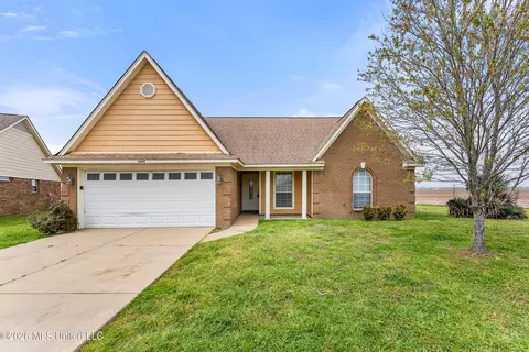 1249 Cloverleaf Cir, Robinsonville, MS 38664