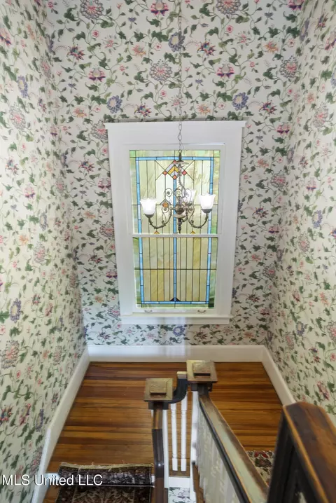 Entry Way - 1704 N State St, Jackson, MS 39202 photo 2 of 3