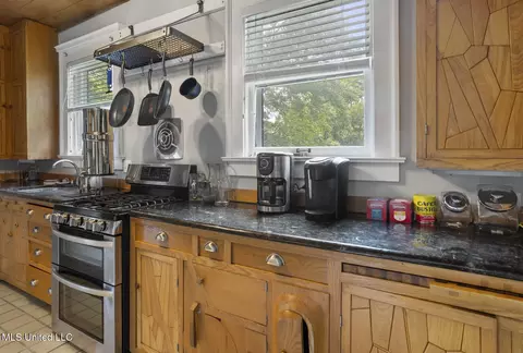 Kitchen - 1704 N State St, Jackson, MS 39202 photo 1 of 4