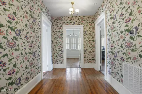 Entry Way - 1704 N State St, Jackson, MS 39202 photo 3 of 3