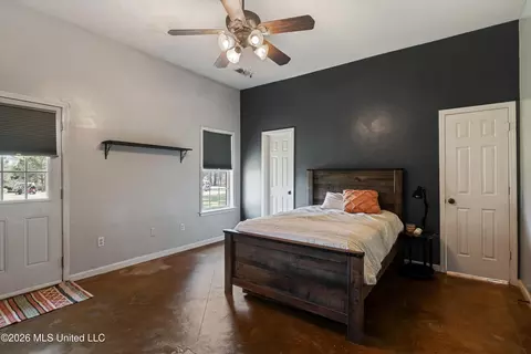 Bedroom - 650 Fairway Dr, Hernando, MS 38632 photo 3 of 7