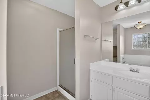 Bath - 610 Ridge Pl, Byram, MS 39272 photo 5 of 5