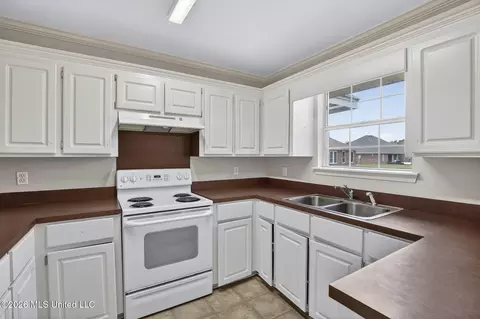 Kitchen - 610 Ridge Pl, Byram, MS 39272 photo 1 of 2