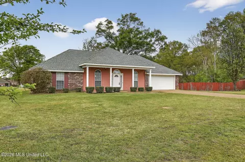 Exterior - 610 Ridge Pl, Byram, MS 39272 photo 2 of 10