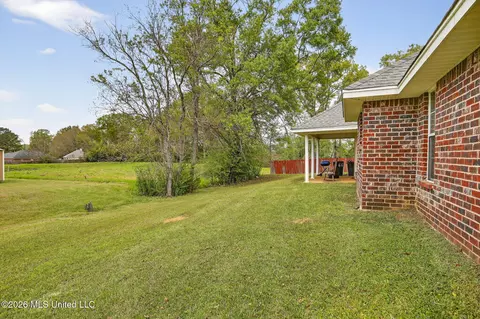 Exterior - 610 Ridge Pl, Byram, MS 39272 photo 10 of 10
