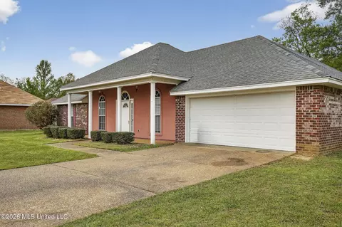 Exterior - 610 Ridge Pl, Byram, MS 39272 photo 4 of 10