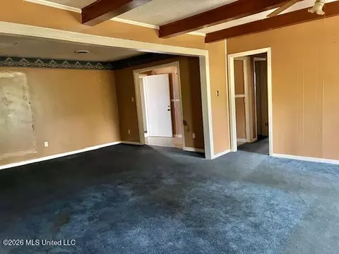 Living - 122 Green Harbor Dr, Jackson, MS 39206 photo 4 of 4