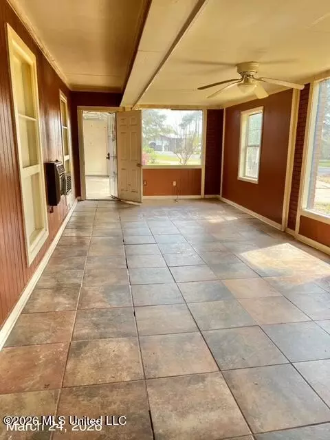 Exterior - 122 Green Harbor Dr, Jackson, MS 39206 photo 4 of 4
