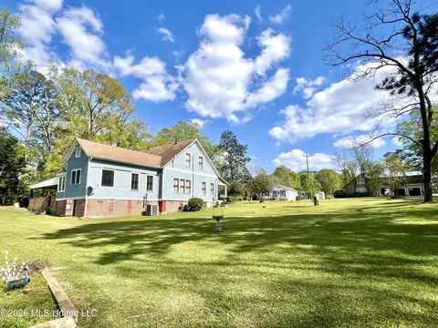 Exterior - 429 N Old Jackson Rd, Liberty, MS 39645 photo 3 of 4