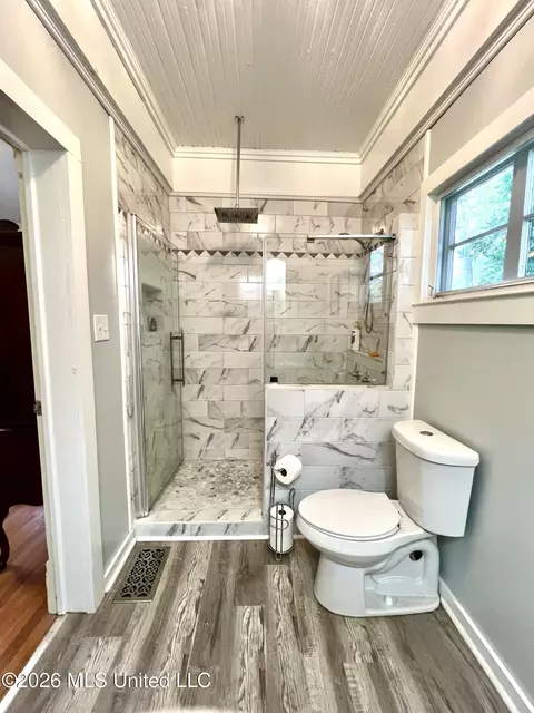 Bath - 429 N Old Jackson Rd, Liberty, MS 39645 photo 1 of 2