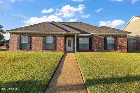 220 White Oak Pl, Pearl, MS 39208