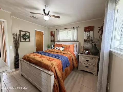 Bedroom - 502 NW Kennedy Dr, Magee, MS 39111 photo 2 of 4