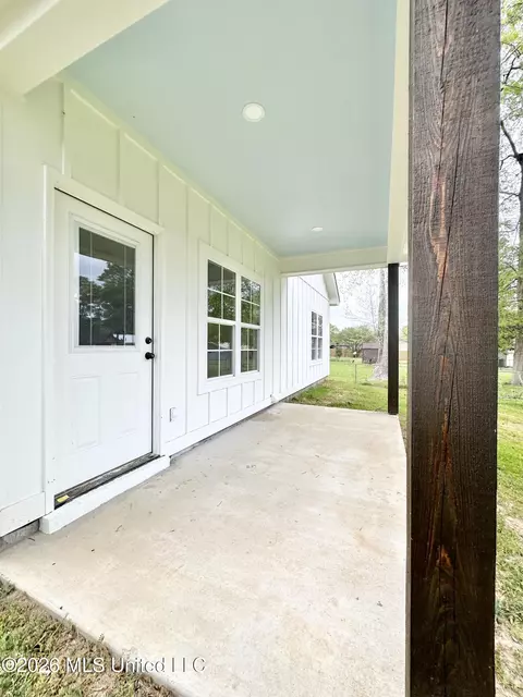 Exterior - 225 SE 7th Ave, Magee, MS 39111 photo 2 of 2