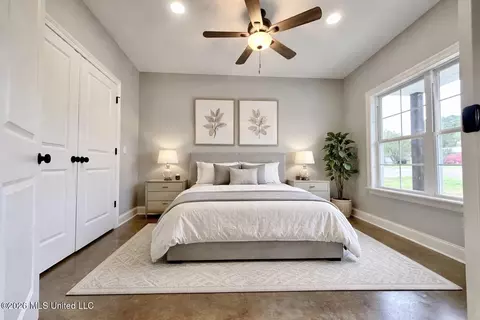 Bedroom - 225 SE 7th Ave, Magee, MS 39111 photo 4 of 4