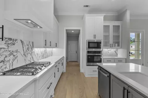 Kitchen - 204 Benners Ln, Madison, MS 39110 photo 1 of 1