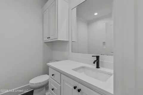 Bath - 204 Benners Ln, Madison, MS 39110 photo 3 of 3