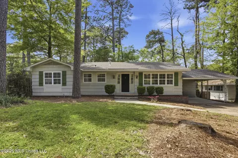 4039 Berkley Dr, Jackson, MS 39211