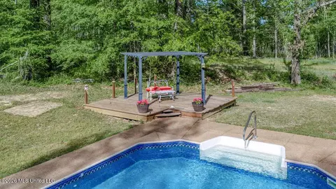 Exterior - 3876 Kyle Ln, Hernando, MS 38632 photo 7 of 14