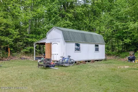 Exterior - 3876 Kyle Ln, Hernando, MS 38632 photo 12 of 14