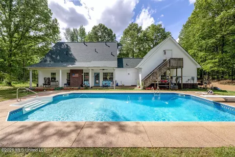 Exterior - 3876 Kyle Ln, Hernando, MS 38632 photo 11 of 14