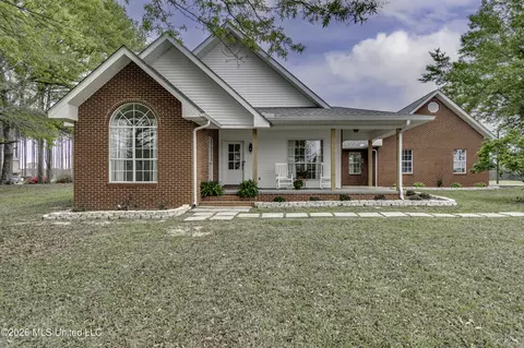 5122 Lilly Rd, Hazlehurst, MS 39083