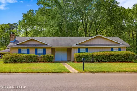 602 Pemberton Dr, Pearl, MS 39208